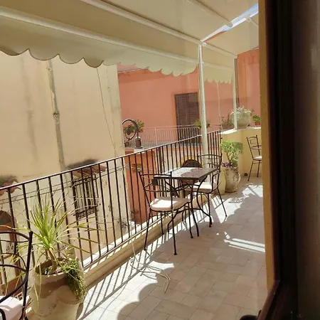 La Bifora E Il Granaio 夏卡