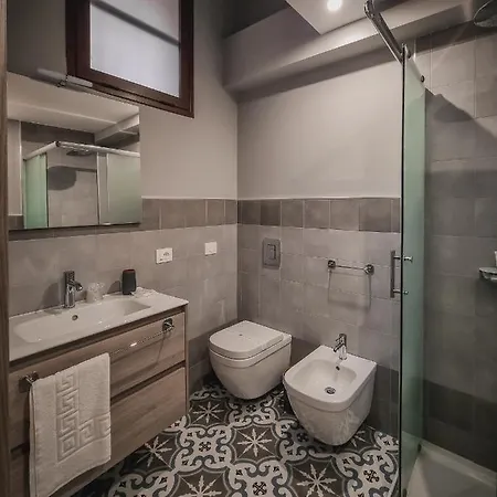 La Bifora E Il Granaio 夏卡