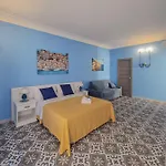 بيت ضيافة La Bifora E Il Granaio شاكا