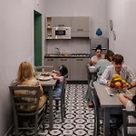 بيت ضيافة La Bifora E Il Granaio