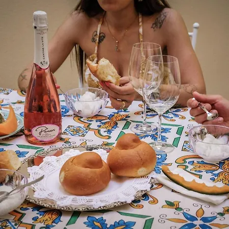 La Bifora E Il Granaio شاكا
