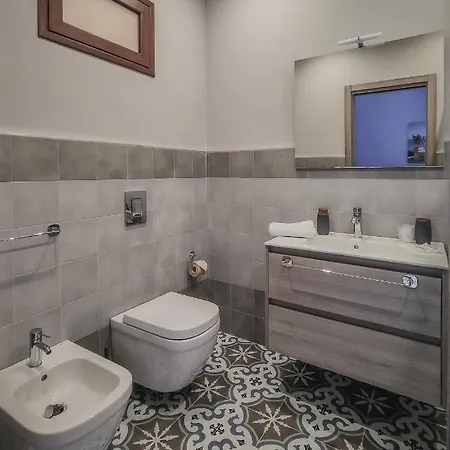 La Bifora E Il Granaio 4* 취아카