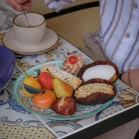 게스트하우스 La Bifora E Il Granaio 4*