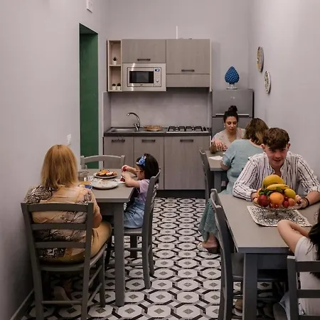 게스트하우스 La Bifora E Il Granaio